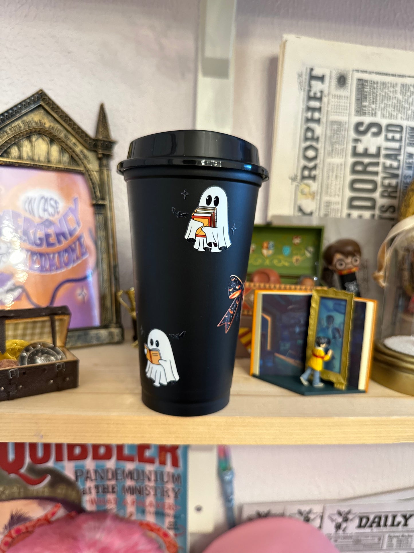 Livres et fantômes - tasse plastique