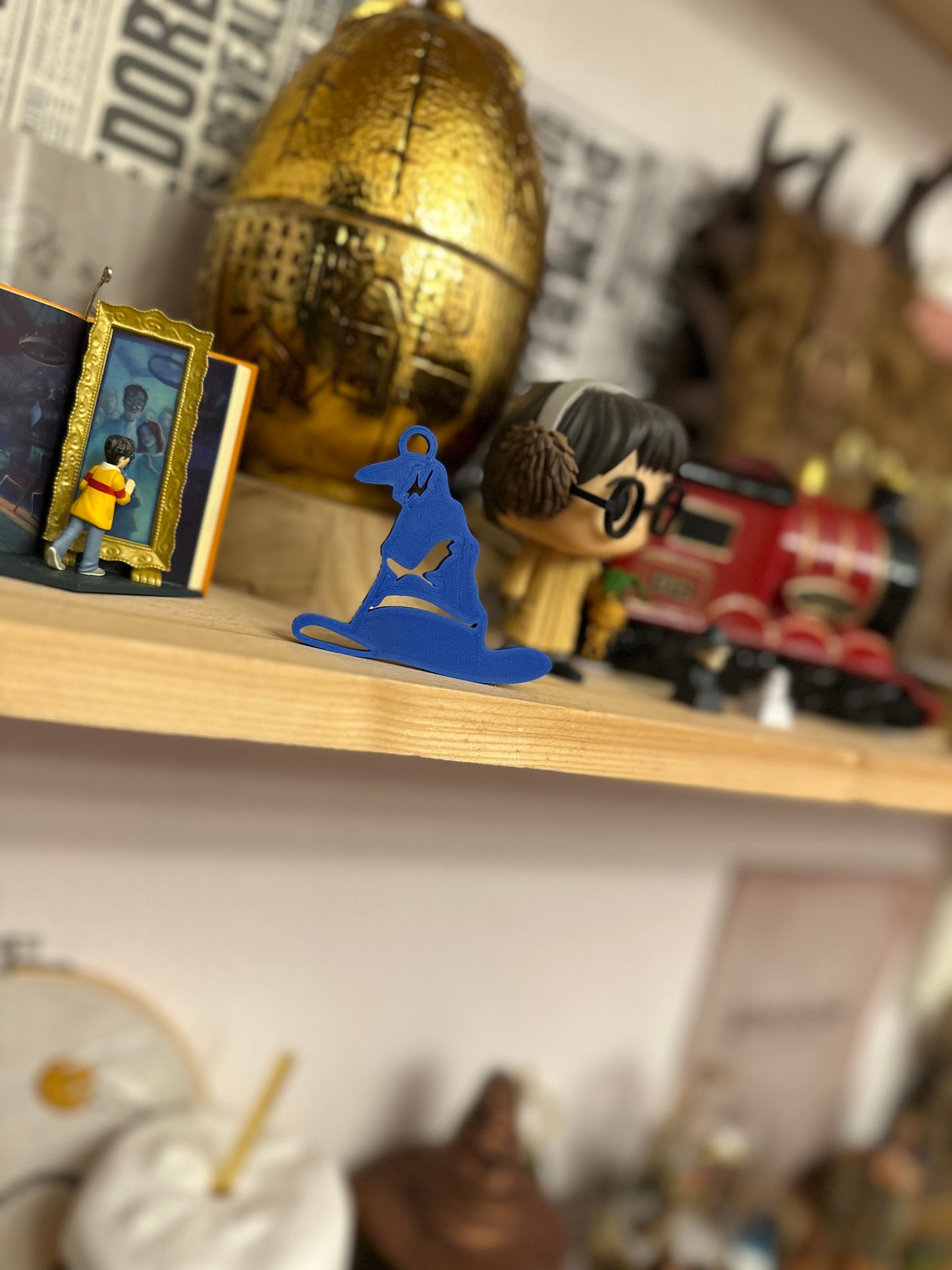 Flying Key, Hat, Train Platform and Triangle Ornament BLACK - Magic Decoration