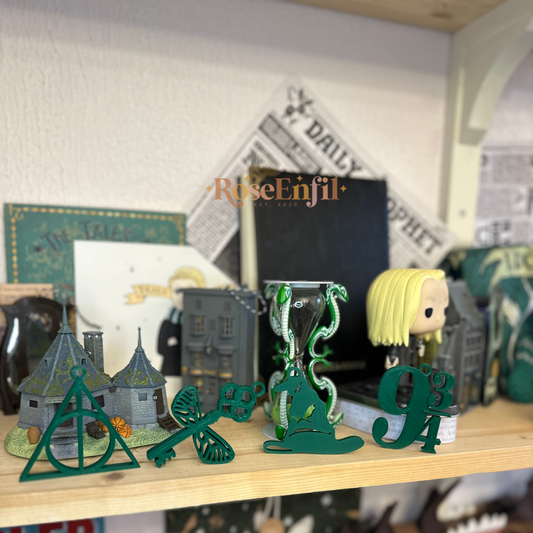 GREEN - Flying key, hat, train platform and triangle ornament - Magical decoration
