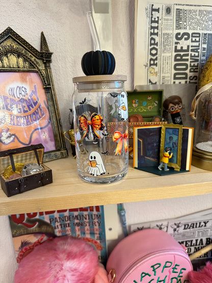 Fantômes et livres -  verre avec paille et couvercle bambou et décoration paille