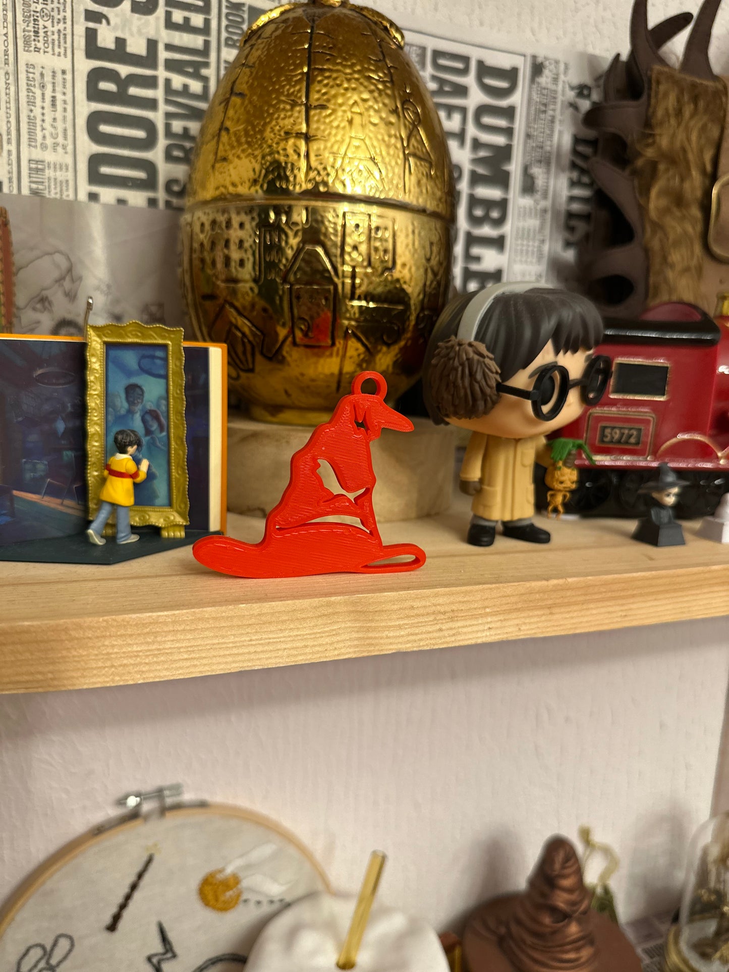 Ornement chapeau ROUGE - Décoration magique