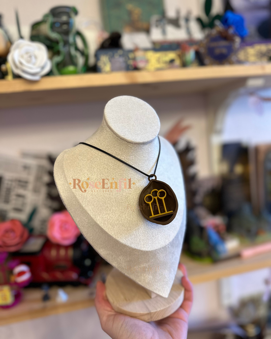 Pendentif style noix avec cibles jeux sportifs et magiques (ou ornement sapin)- Collection décor magique - Impression 3D - collier noir inclus