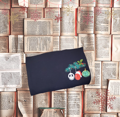 Festive Christmas Garland - Iconic Christmas Characters - Embroidery (multiple colors)
